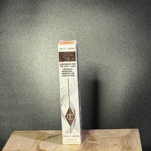 Beautiful Skin Radiant Concealer (Shade: 5 Medium)